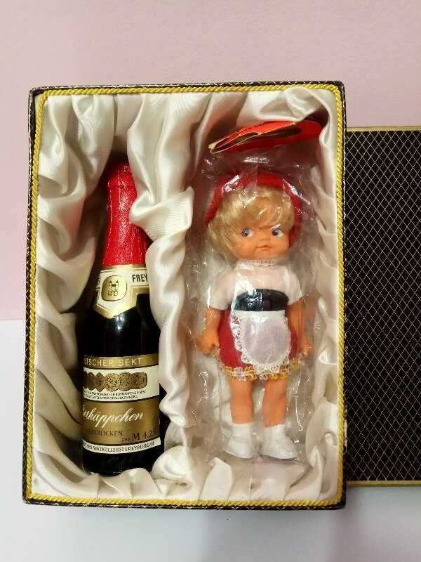 Новая кукла лялька Красная Шапочка в упаковке подарок ГДР