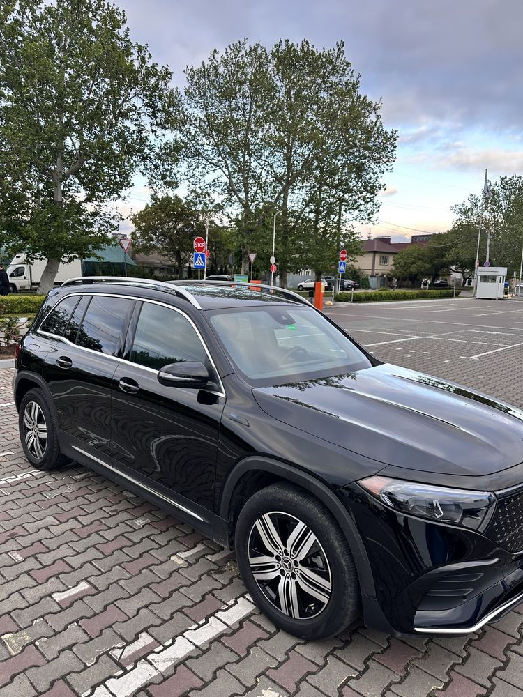 Mercedes EQB 250+