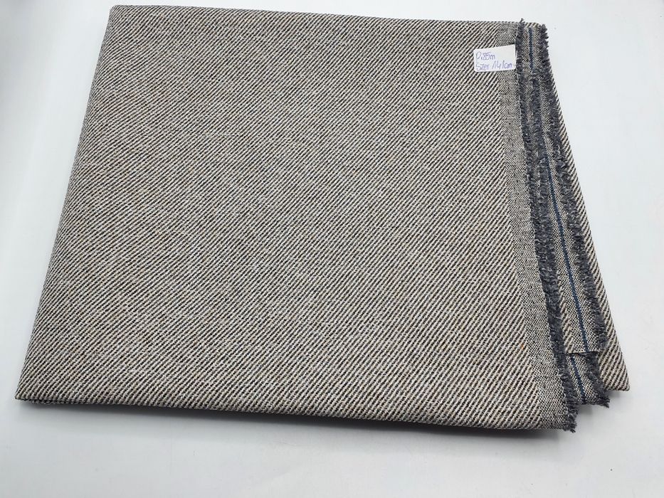 Tkanina obiciowa kupon 0,85 m.x 141 cm.