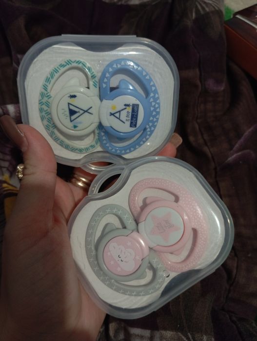 Продам 2 набори сосок