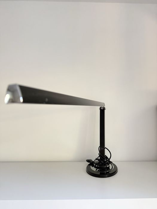 Lampa lampka bezcieniowa na biurko manicure czarna