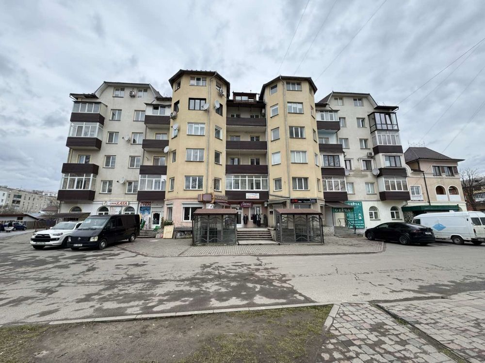 Комерційне приміщення в центрі міста