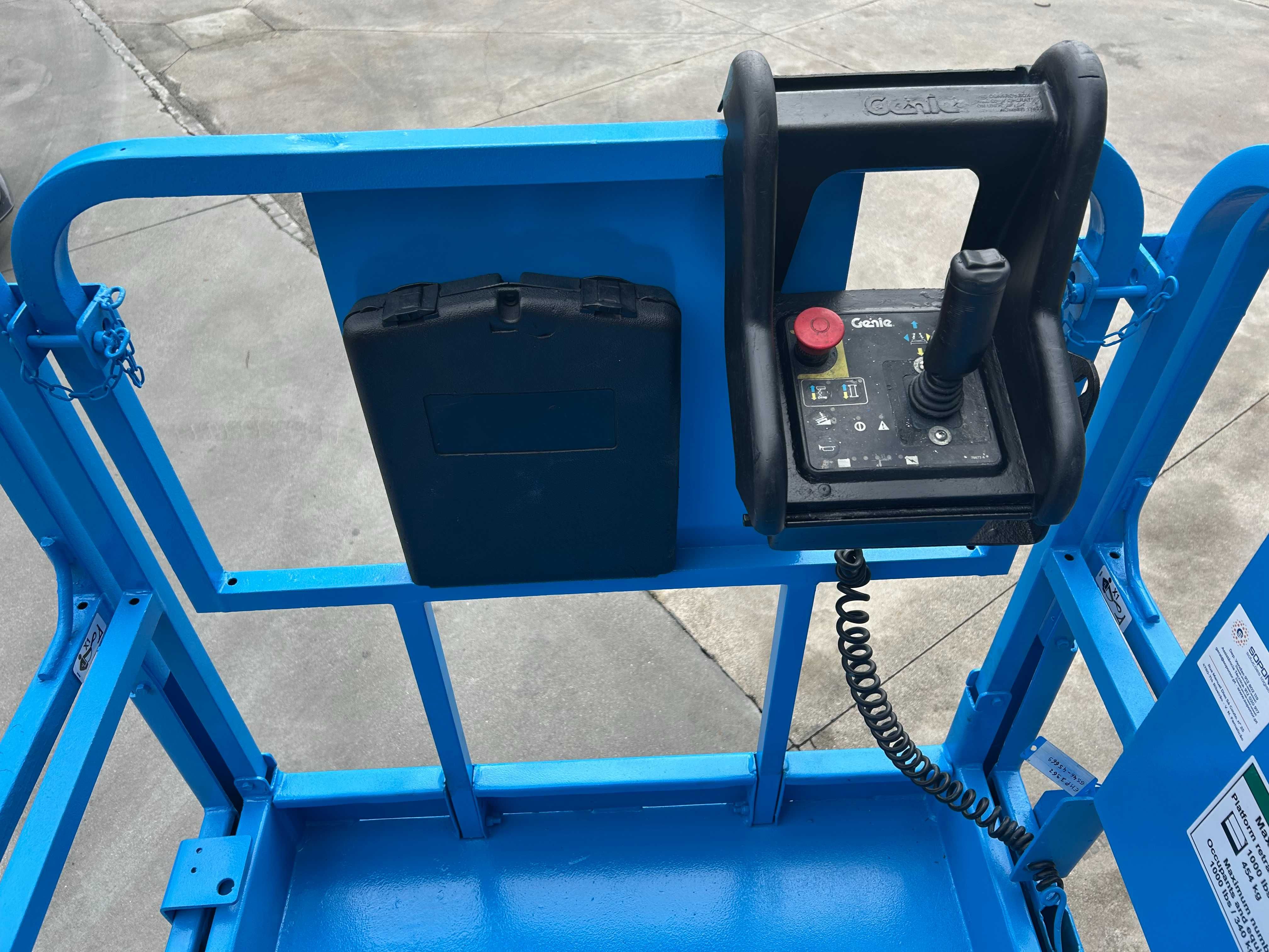 Plataforma elétrica Tesoura Genie GS-2046