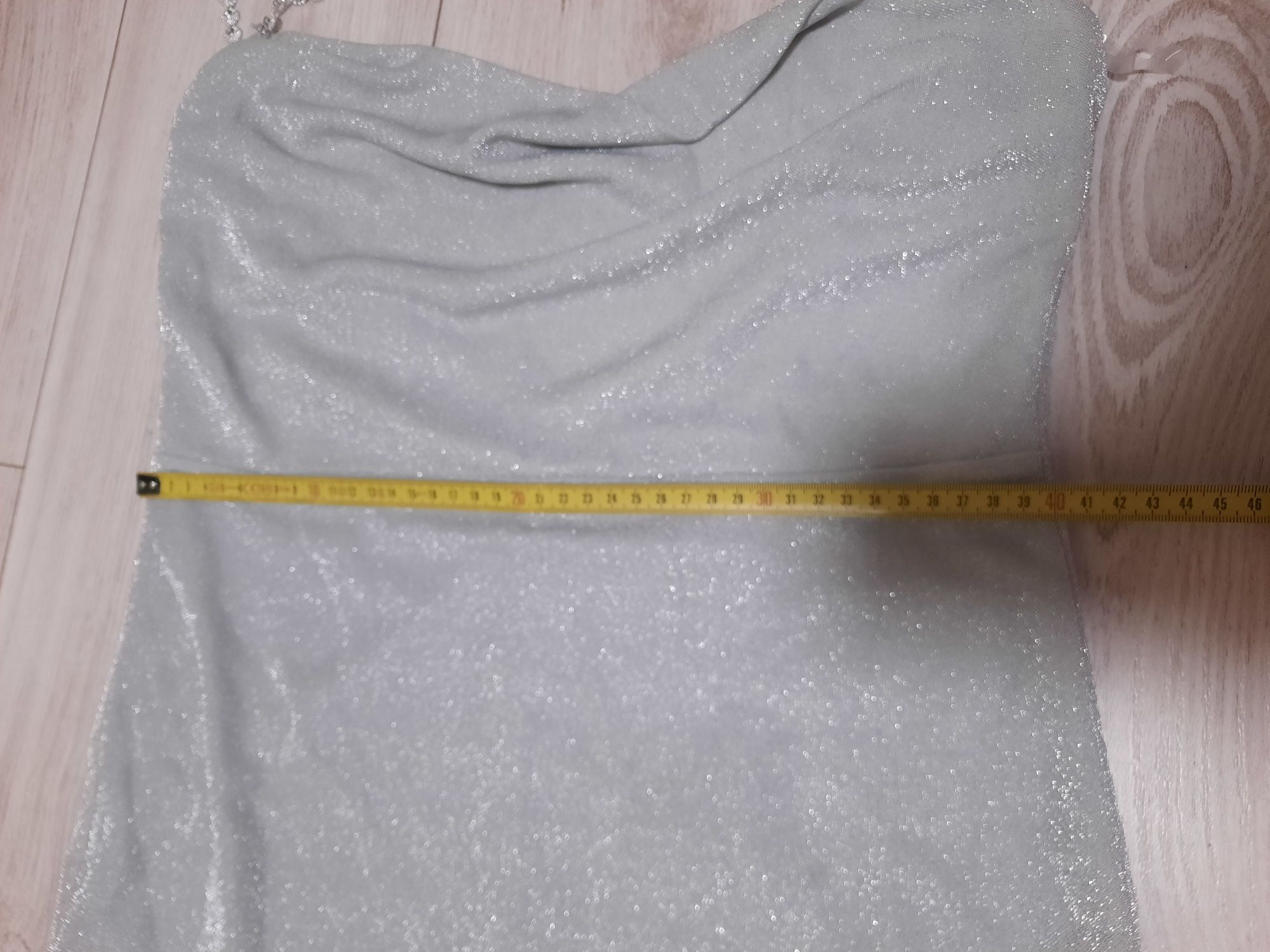 Srebrna blyszczaca dluga maxi sukienka rozmiar 40-44