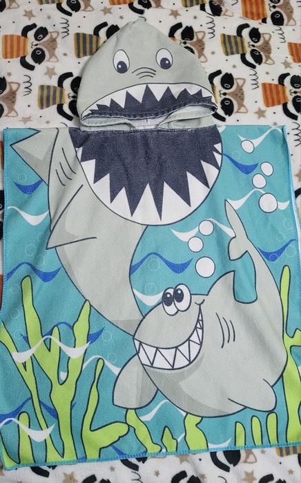 Рушник та купальні шорти