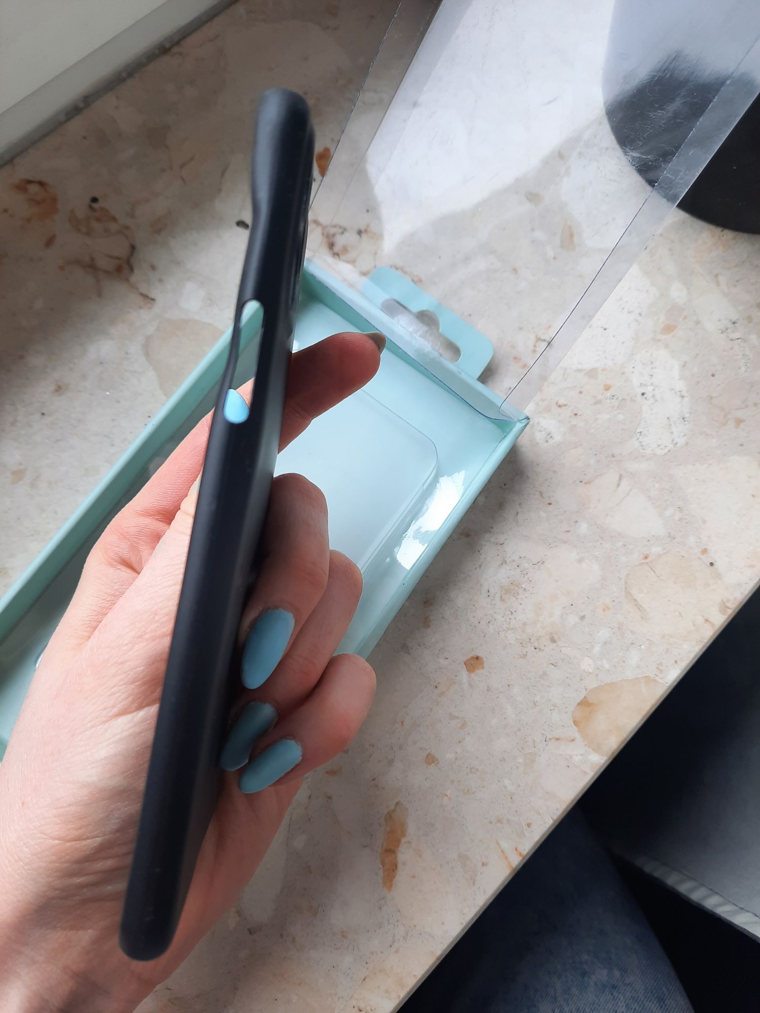 Etui na IPhone 11pro marka Memumi ultra thin