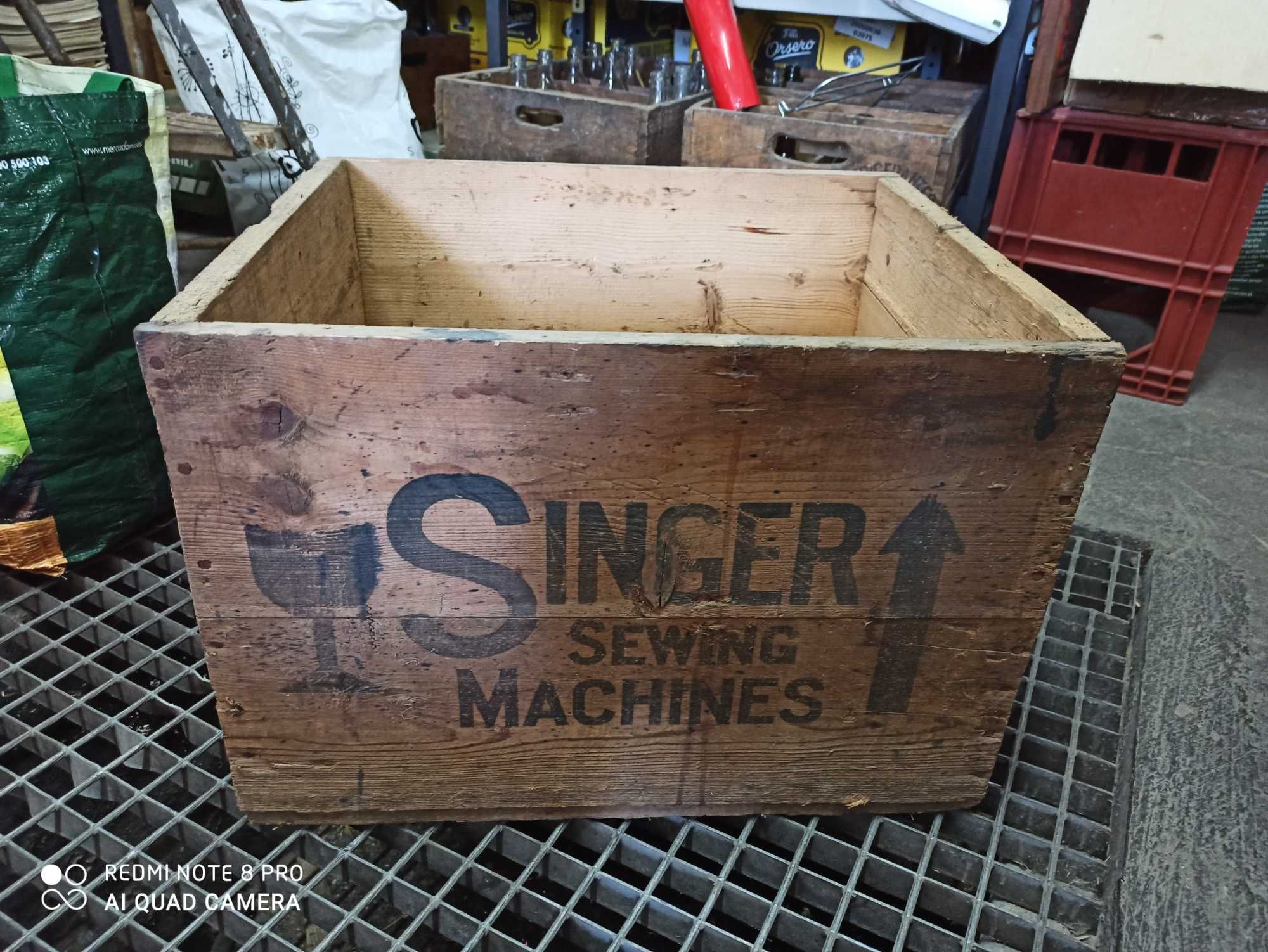 Raríssima caixa de madeira para envio de Máquina SINGER