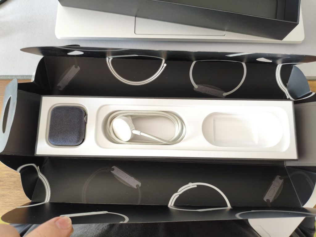 iPhone 11 Pro Max + Apple Watch 4 44mm