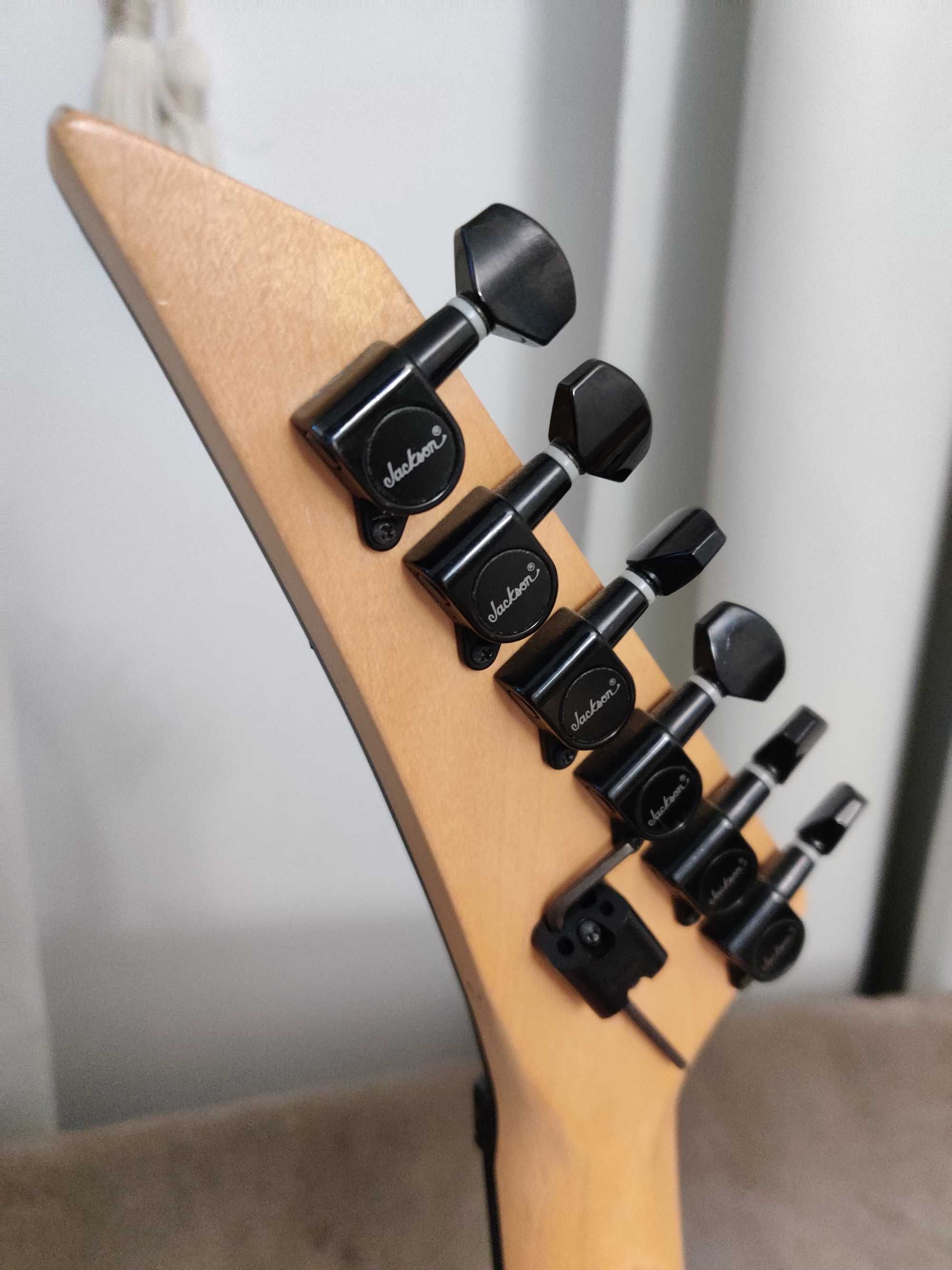 Gitara Jackson Dinky DK2M DiMarzio PAF Pro + Bare Knuckle Holy Diver