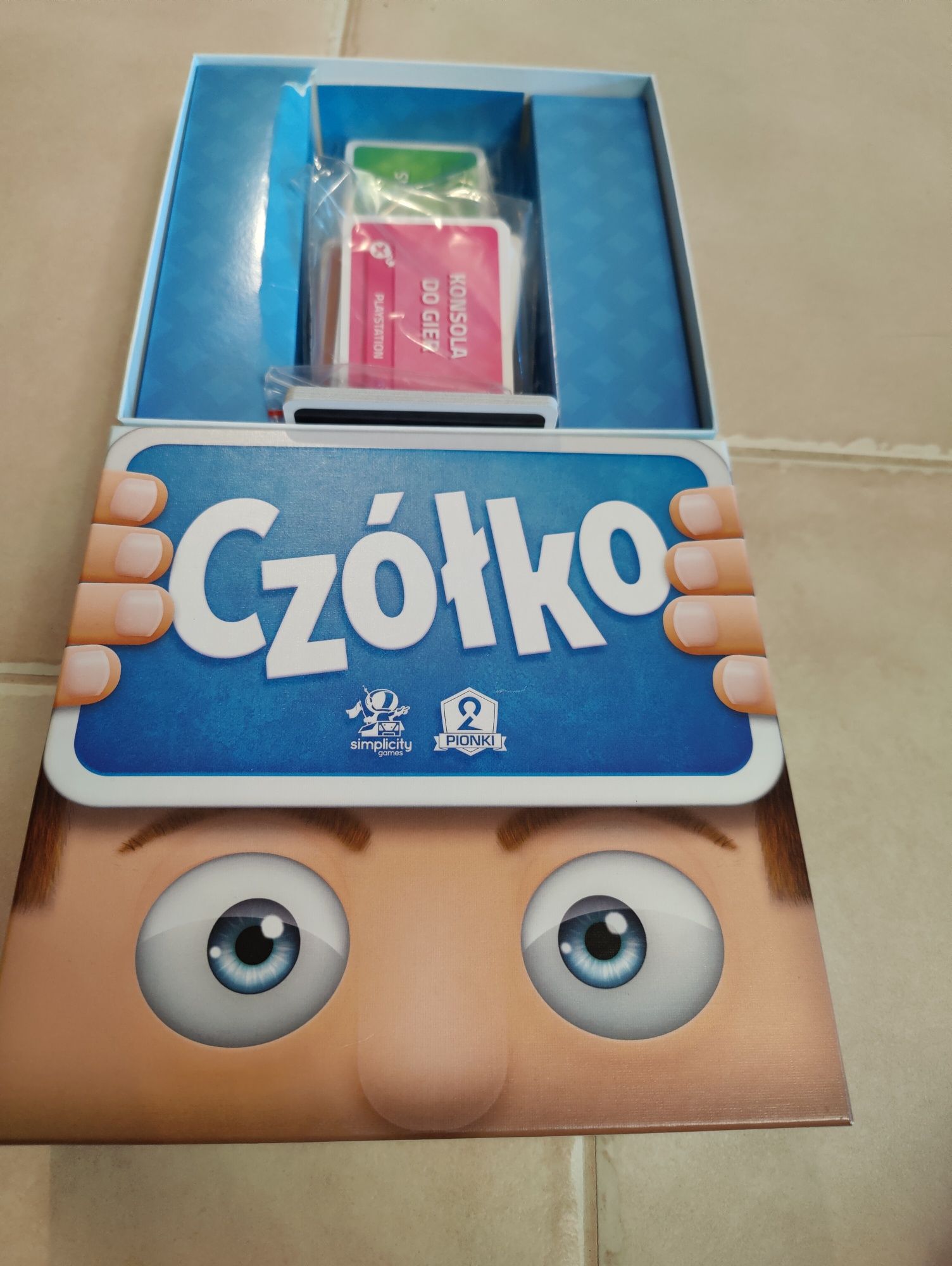 Gra karciana czółko