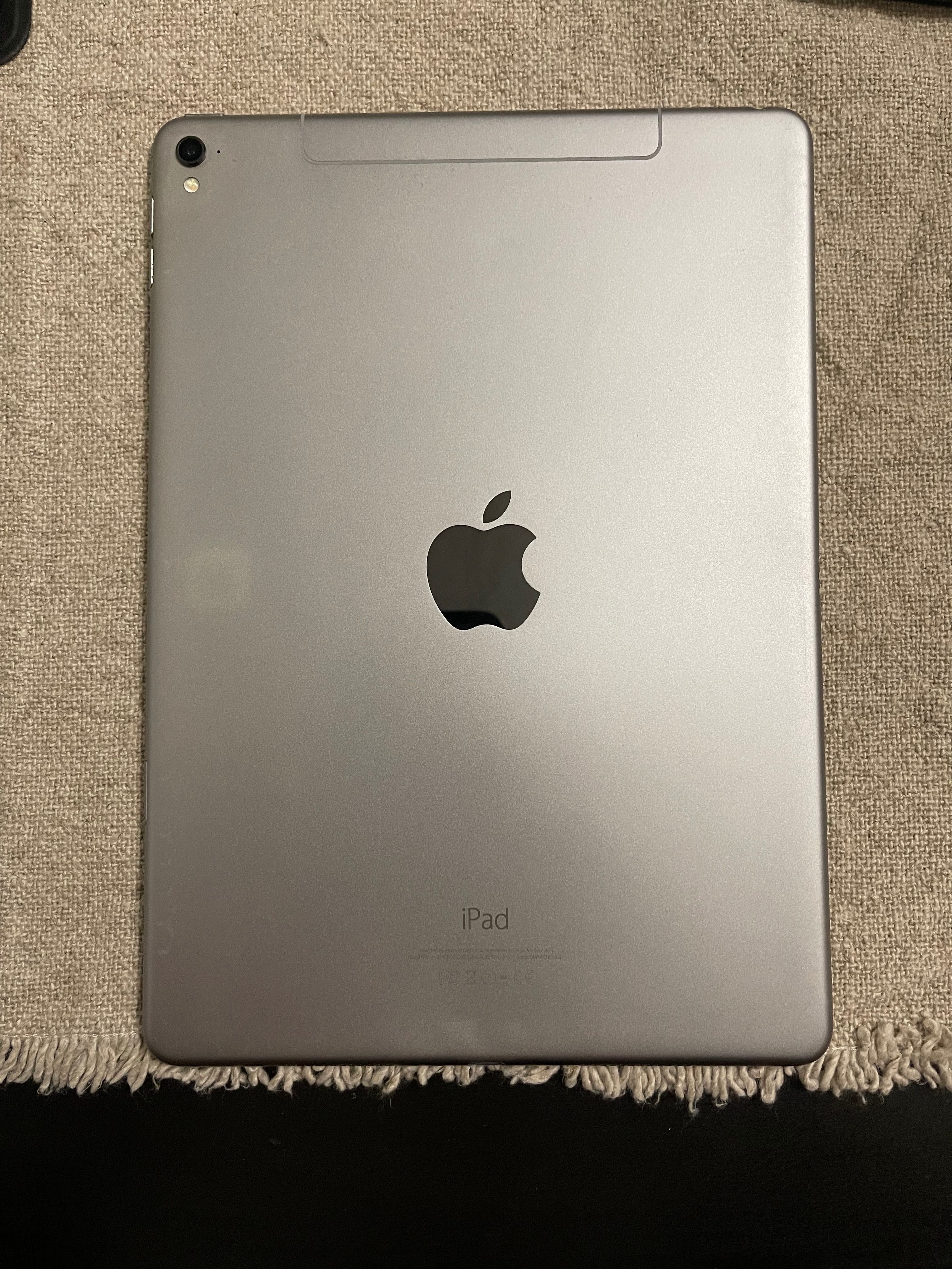 iPad Pro 9,7 (2016)  256 GB + LTE