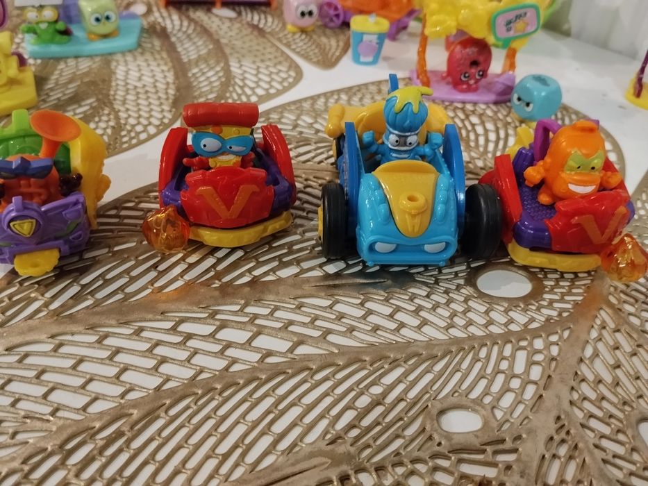 zabawki Supen zings figurki+pojazdy