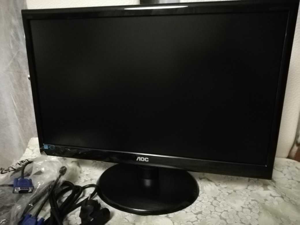 Monitor AOC 22" LED FULL HD