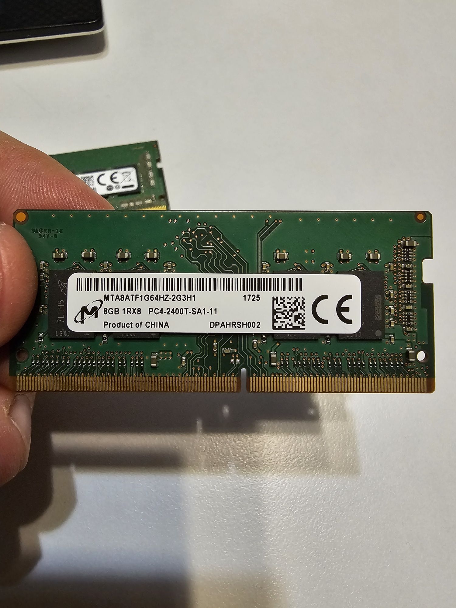 Память для ноутбука ddr4 2400 8gb*2 планки