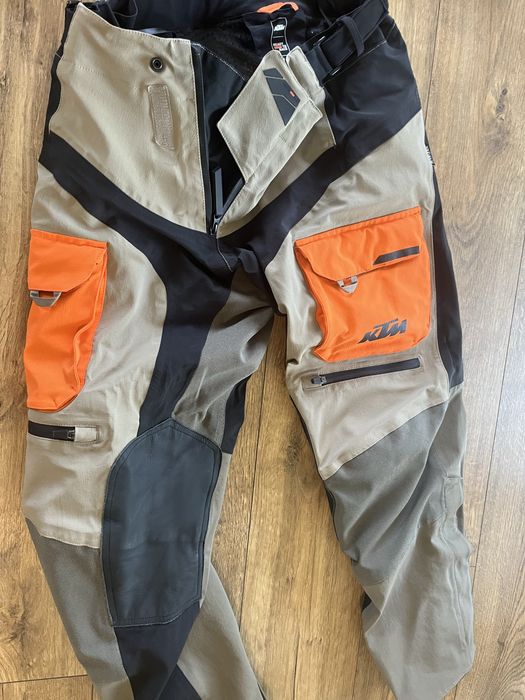 Ubranie motocyklowe KTM