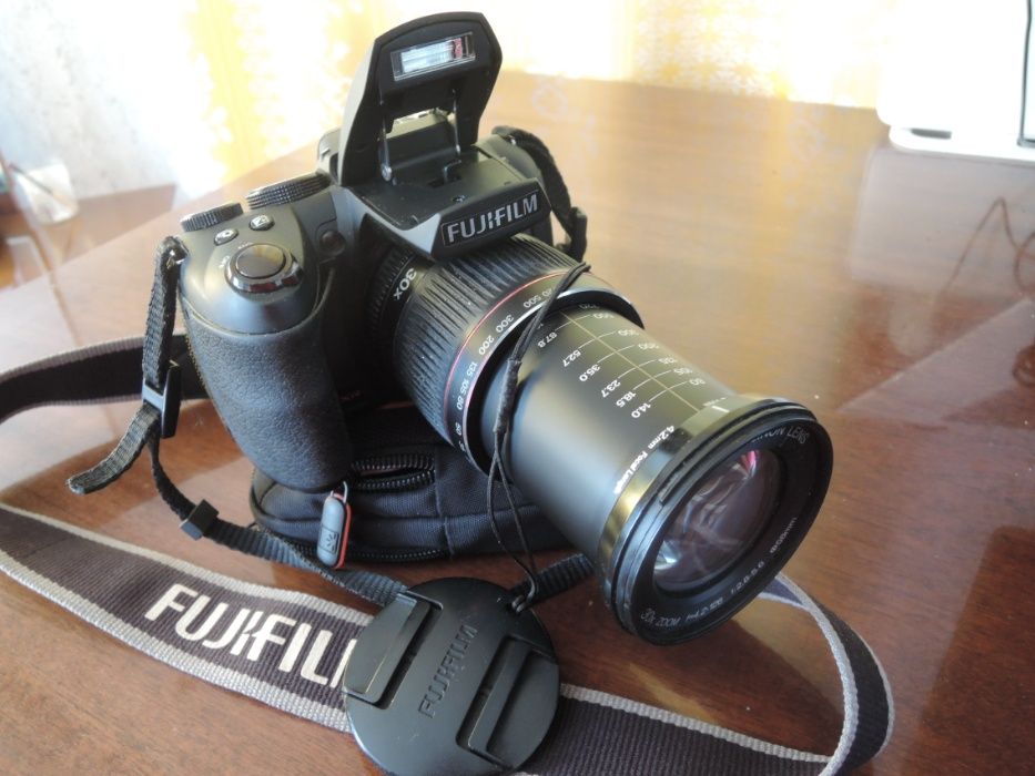 FUJIFILM HS20ESR 16-мегапикс 30x опт.зум 24-720mm