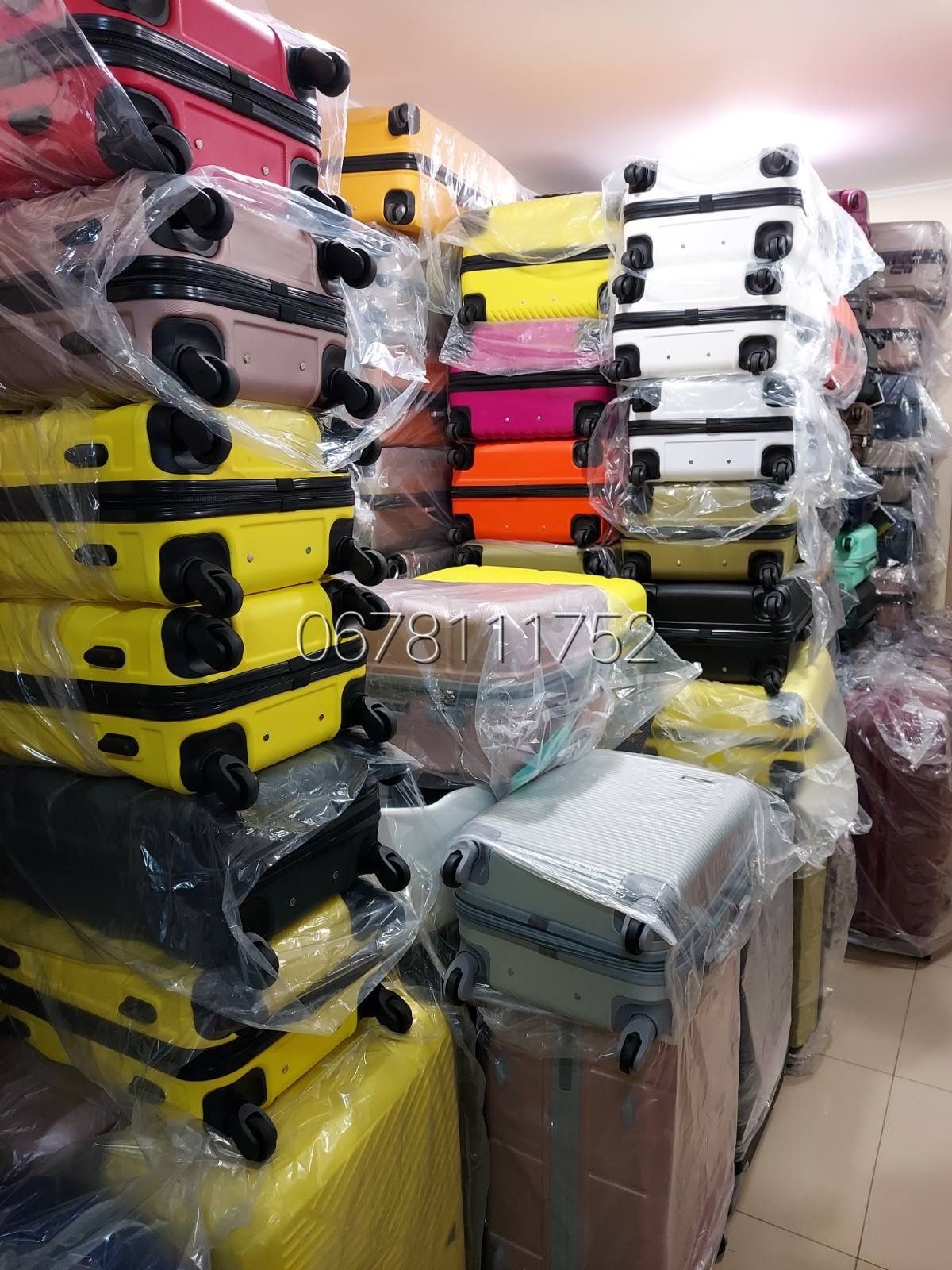 МАГАЗИН - СКЛАД валізи чемоданы сумки на колесах ручна поклажа рюкзаки