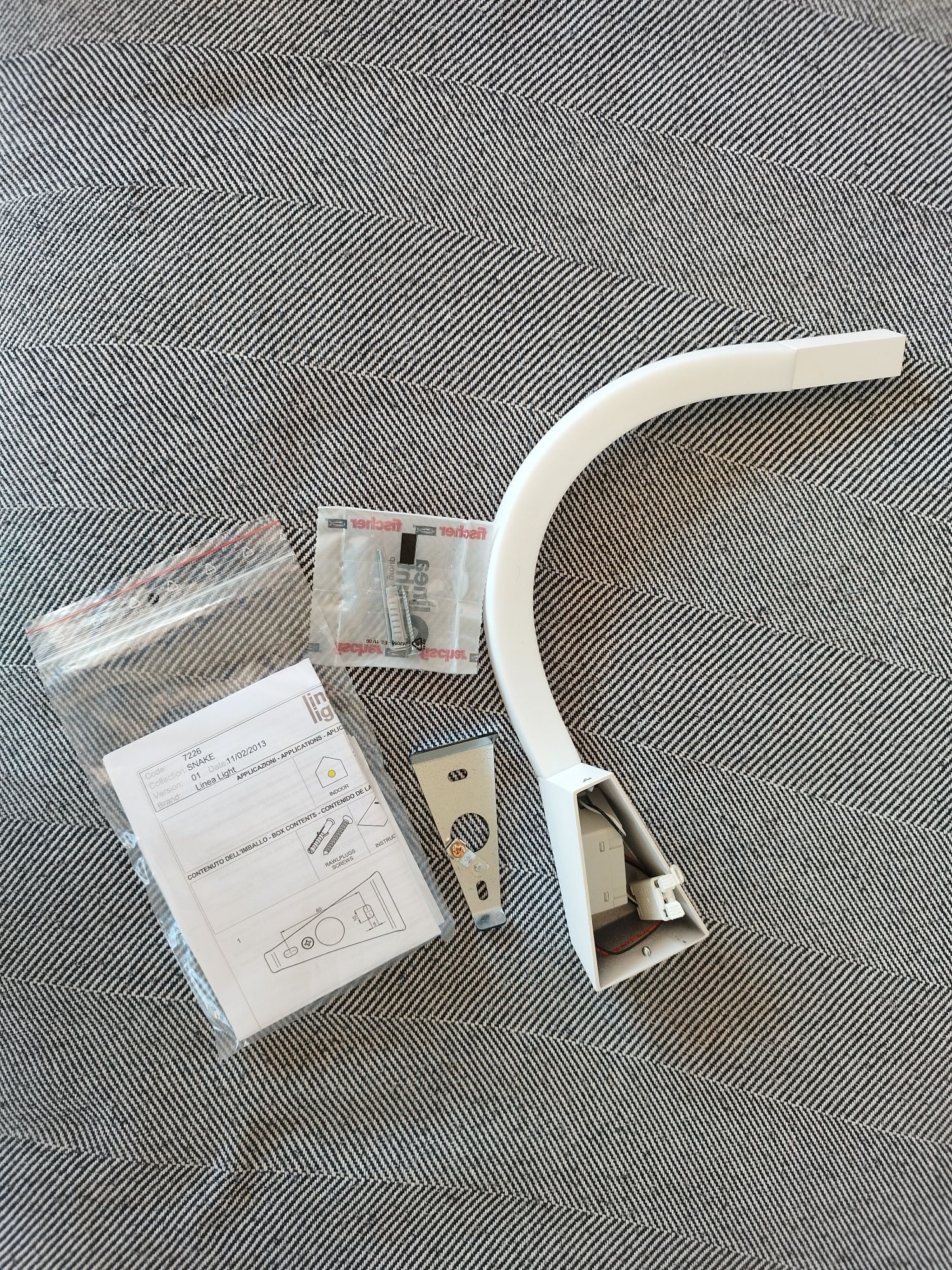 Wyginany kinkiet LED Linea Light Snake w kolorze białym nowy 2 sztuki