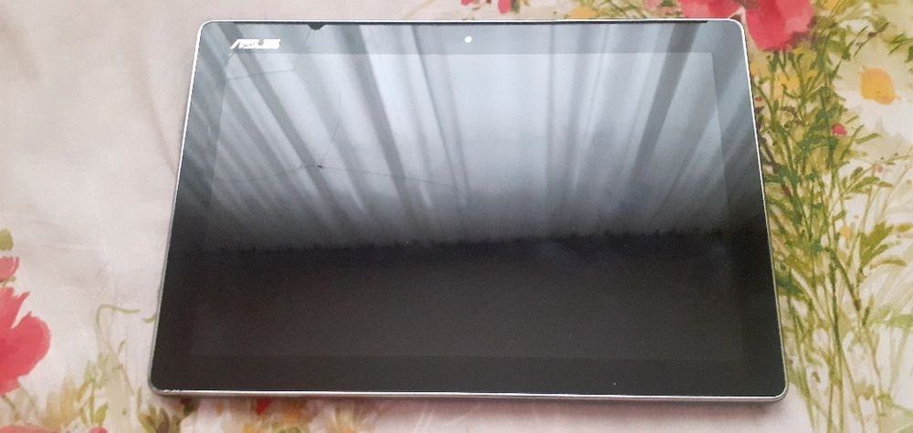 Планшет  Asus нерабочий
