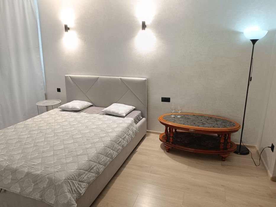 2-кім ЦЕНТР/ВОКЗАЛ 5хв Погодинно/Подобово