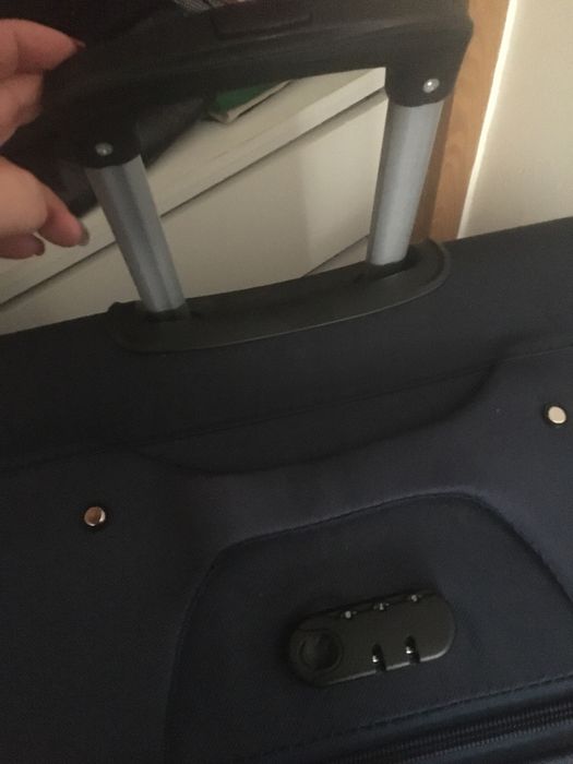 Mala de viagem semi nova