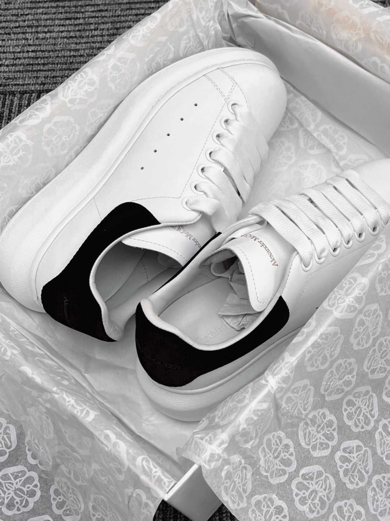nowy Alexander McQueen WhiteTrampki Moda R.42