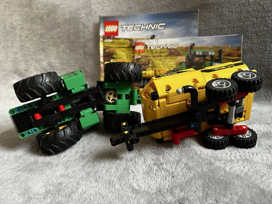 Конструктор LEGO Technic Трактор John Deere 9620R 4WD 42136