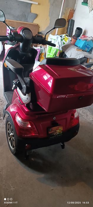 Mota Mobilidade reduzida 3 rodas NOVA