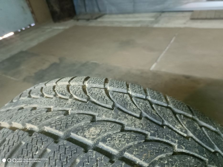Резина зима 235/70 r16