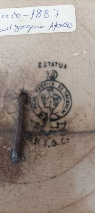 Prato muito antigo com restauro ano 1887