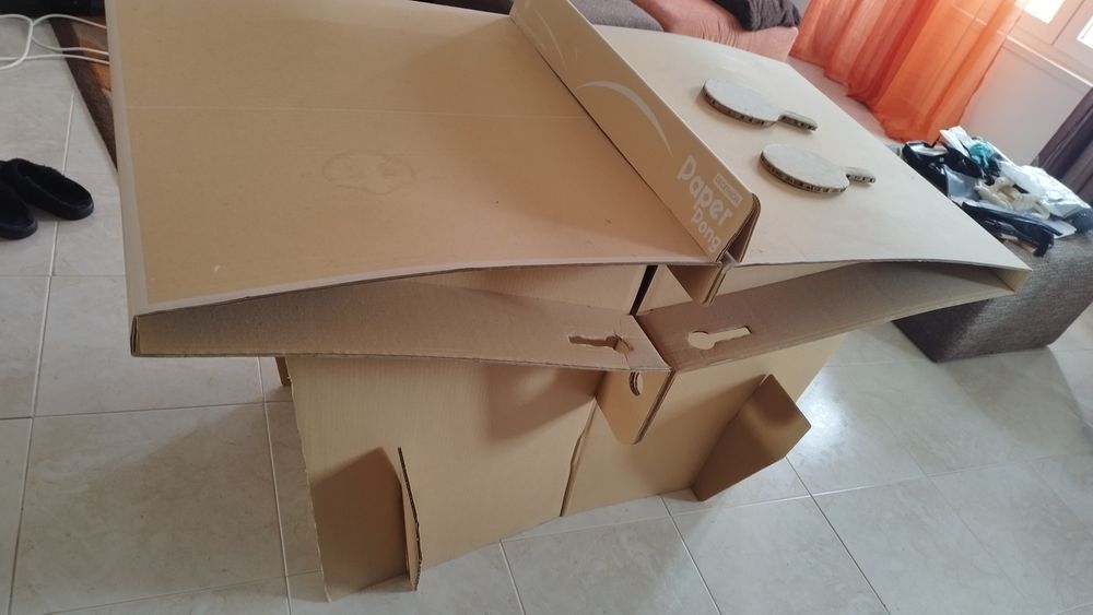 Mesa de Ping Pong em cartão