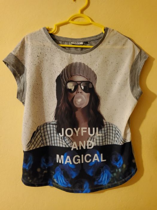 T shirt z printem guma balonowa Joyful Only
