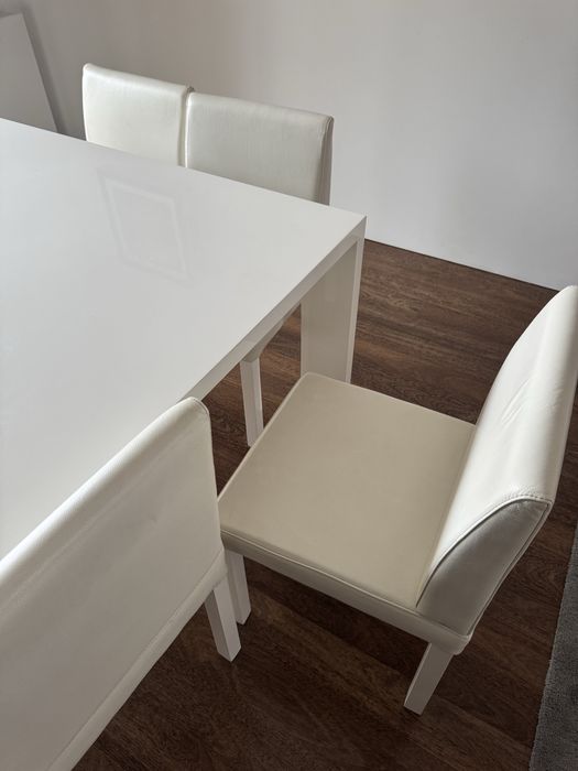 Mesa de sala de jantar