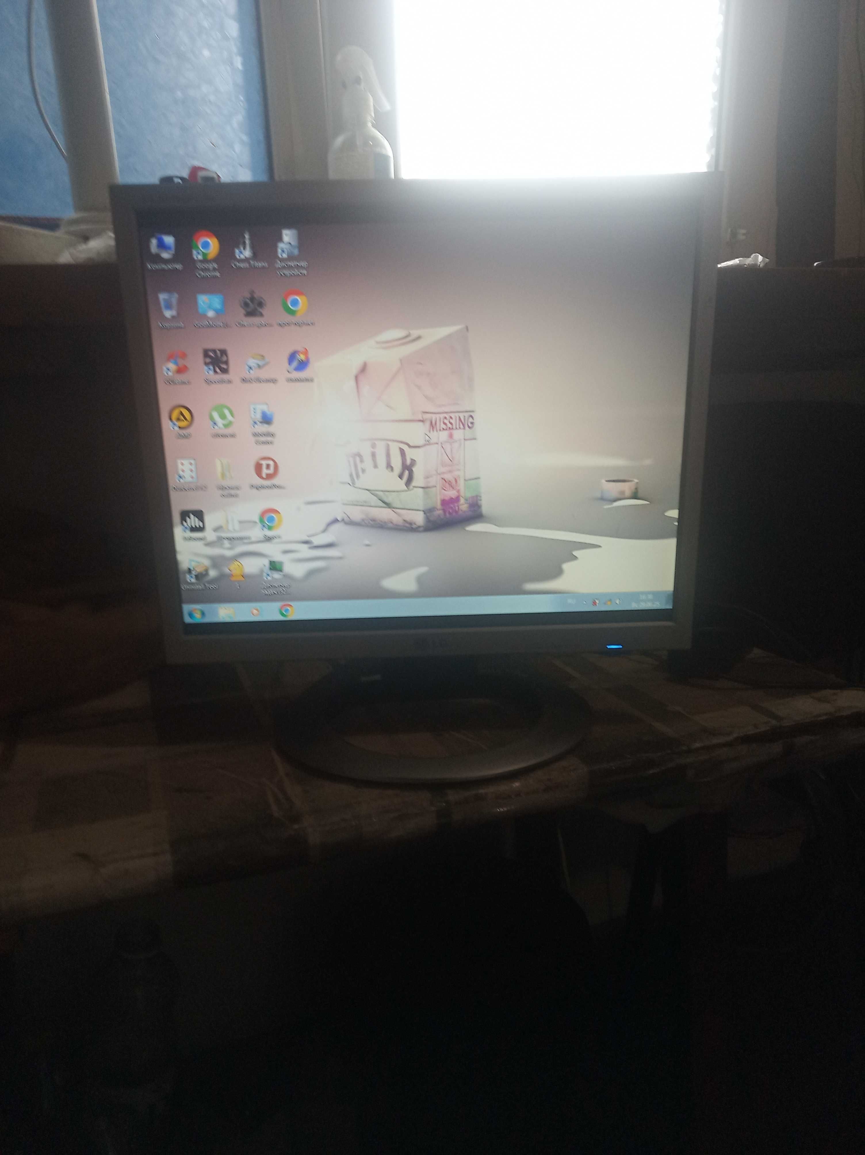 Продам 2 монитора LG Flatron