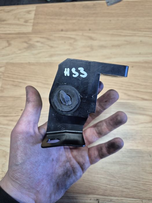 Uchwyt Chłodnicy Renault Megane IV 2020