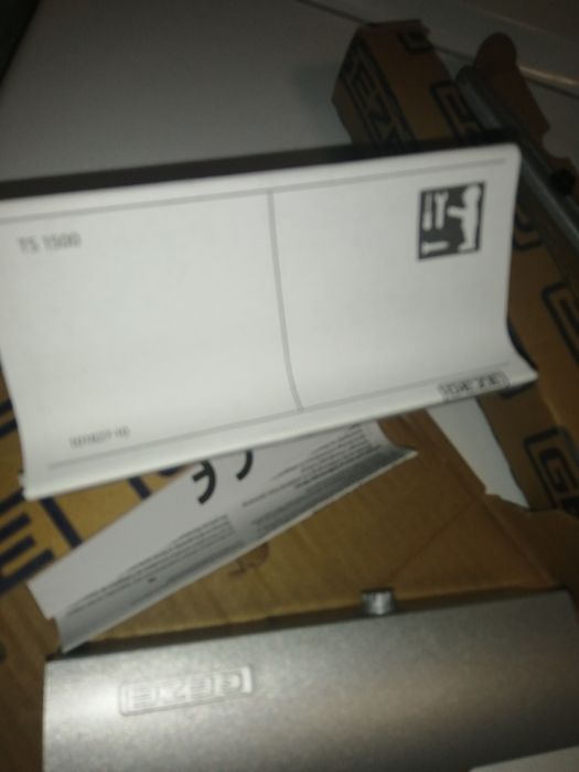 Samozamykacz do drzwi  nowy