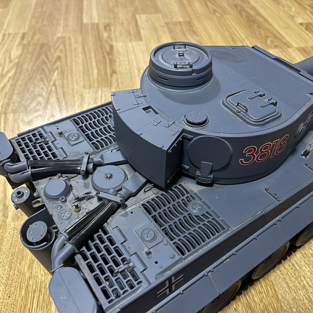 Танк на радіоуправлінні Tiger 1/16 (Heng Long)