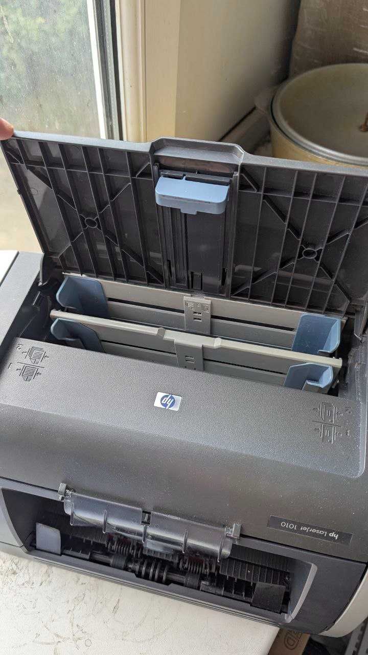 Принтер hp laserjet 1010 робочий