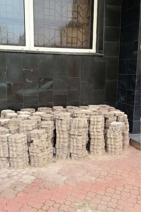 Плітка тротуарная бу, тротуарная ФЕМ плитка, плитка тротуарна лепесток