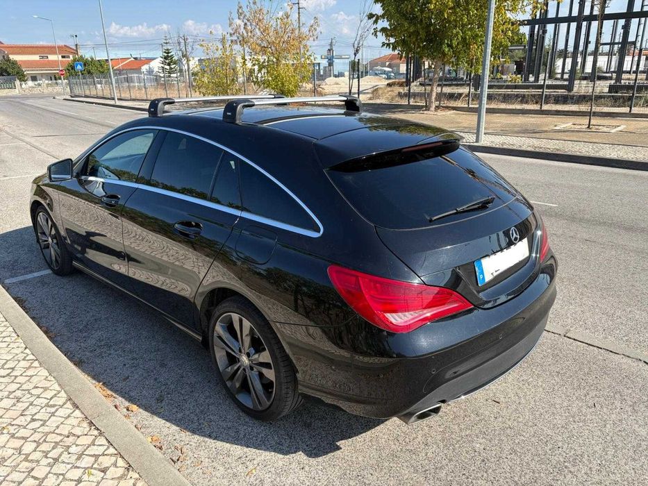 Mercedes-Benz CLA 180 Shooting Brake Urban 2015 – Excelente estado