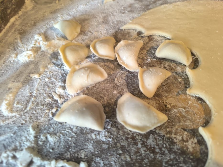 Oferuję Państwu własnej produkcji pierogi oraz produkty mączne