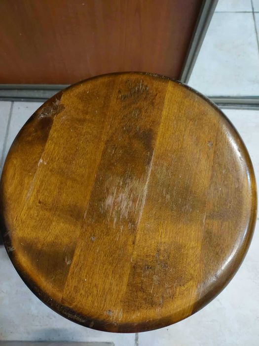 drewniany stołek z lat 70-tych!