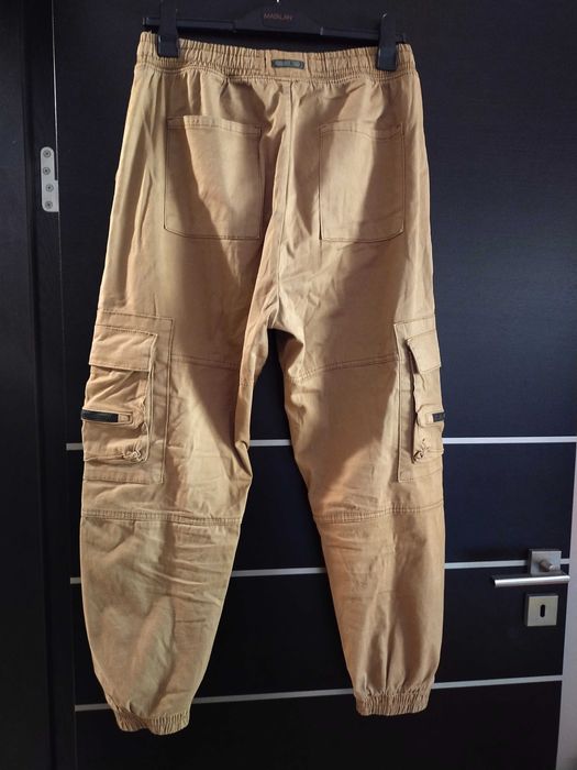 Bershka Zara męskie spodnie bojówki joggersy M 38