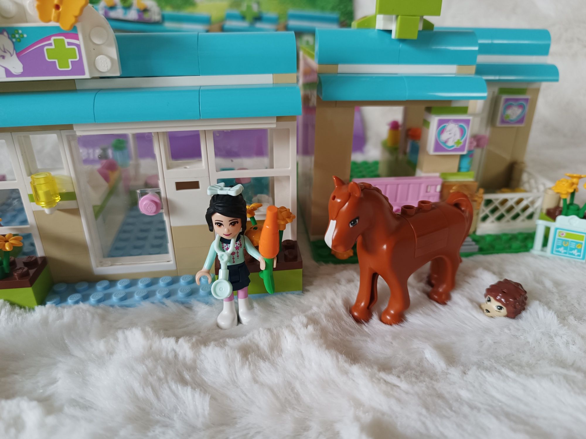 Klocki LEGO friends 3188 Lecznica dla zwierząt figurki zwierzęta