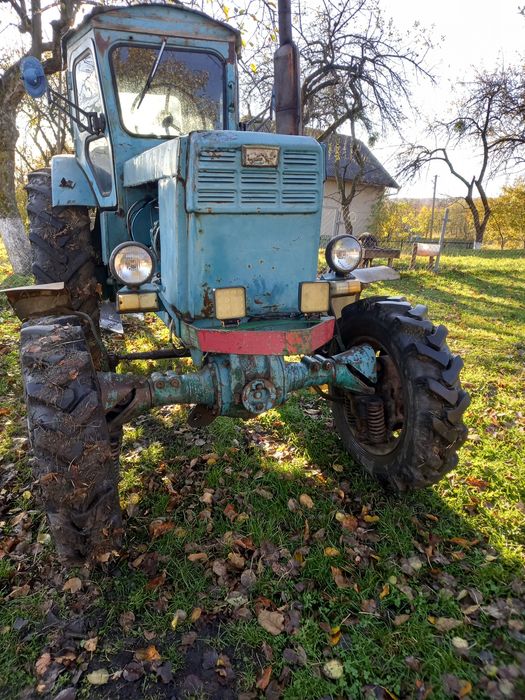 Продам трактор  т 40АМз навісним..