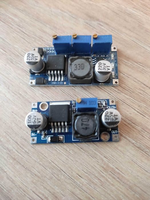 2 przetwornice obniżające napięcie step-down