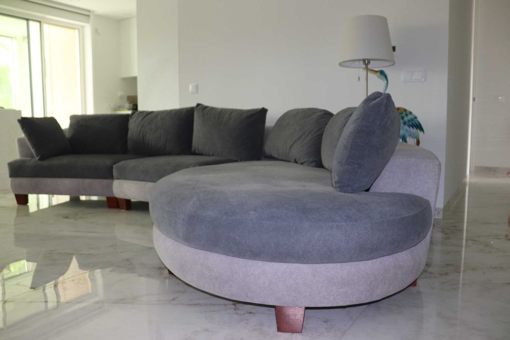 Sofá Cinza com Chaise Longue - Tecido Anti-Arranhadelas Renovado