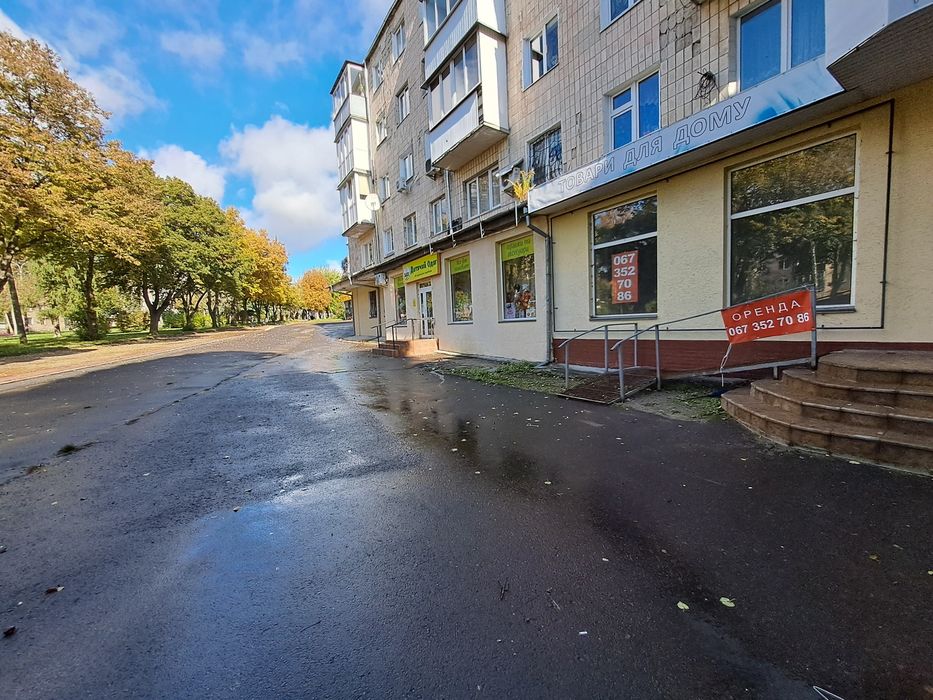Оренда фасадного приміщення на бульв.Д.Галицького.