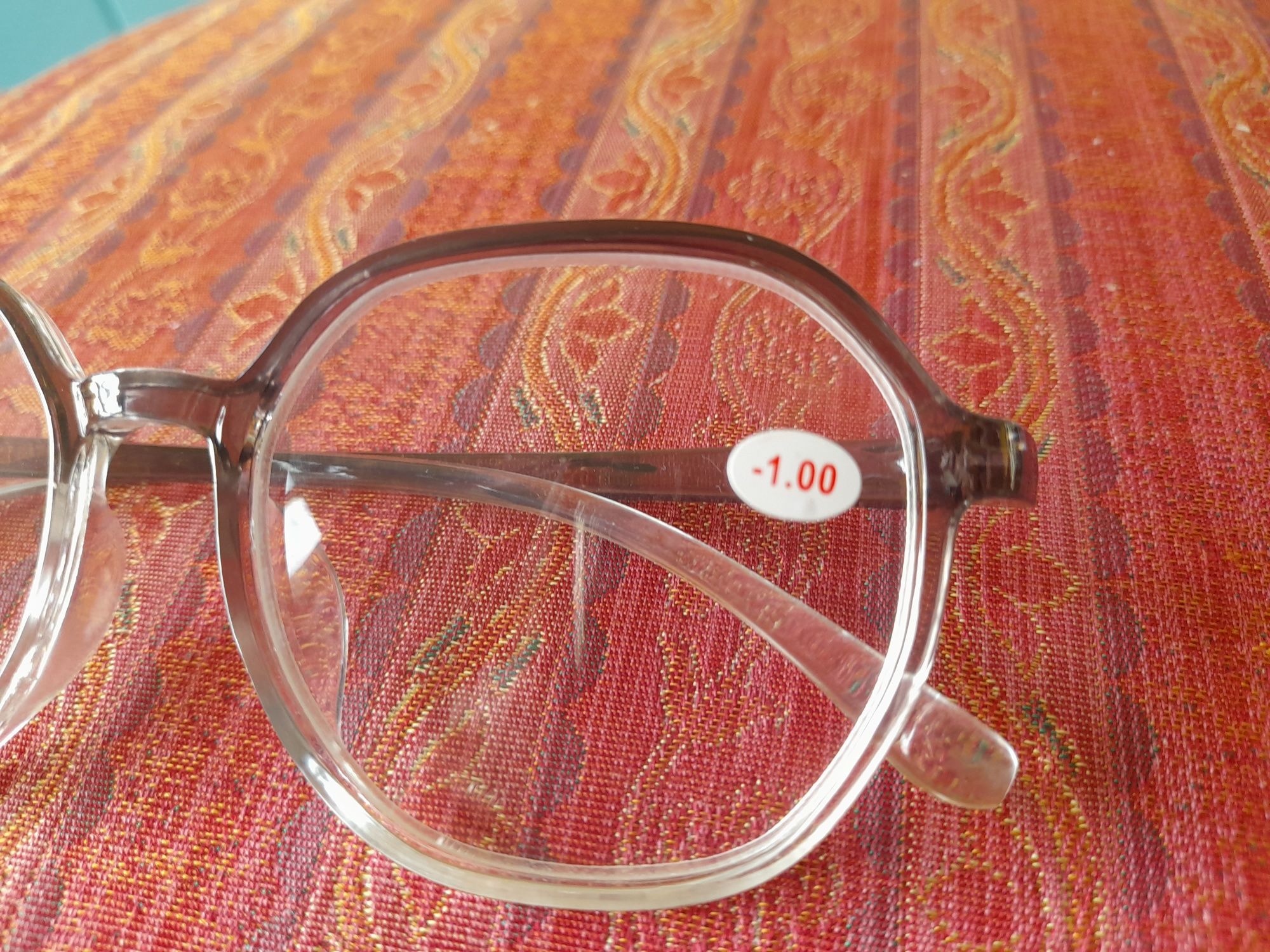 Óculos para astigmatismo novos 1.00