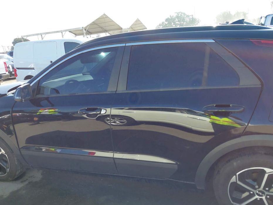 2023 KIA NIRO EX гібрид